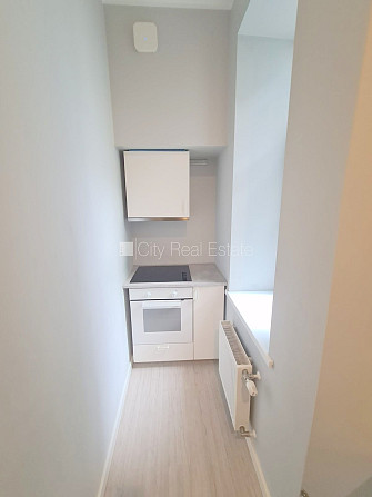 Pagalma ēka, renovēta māja, slēgts pagalms, ieeja no pagalma, kāpņu telpa pēc kapitālā Rīga - foto 15