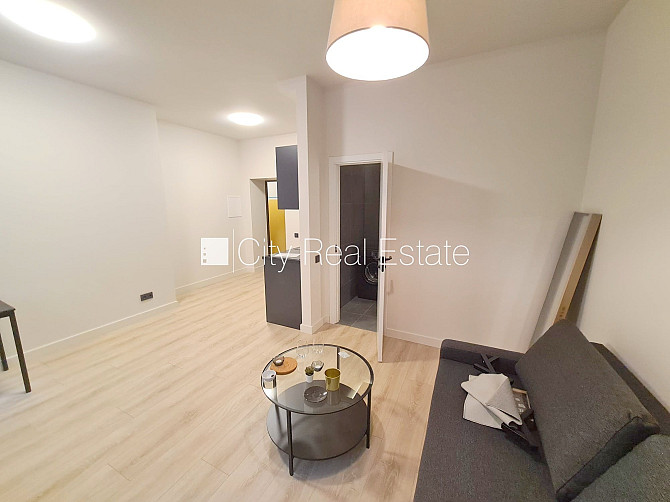 Fasādes māja, renovēta māja, slēgts pagalms, ieeja no ielas un pagalma, kāpņu telpa pēc Rīga - foto 5