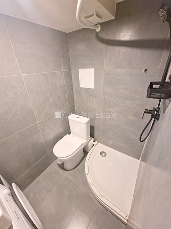 Fasādes māja, renovēta māja, slēgts pagalms, ieeja no ielas, puspagrabs, kāpņu telpa pēc Rīga - foto 17