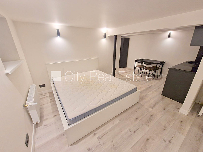 Fasādes māja, renovēta māja, slēgts pagalms, ieeja no ielas, puspagrabs, kāpņu telpa pēc Rīga - foto 8