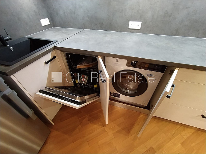 Земля в собственности, фасадный дом, реновированный дом, поменянное покрытие Рига - изображение 5