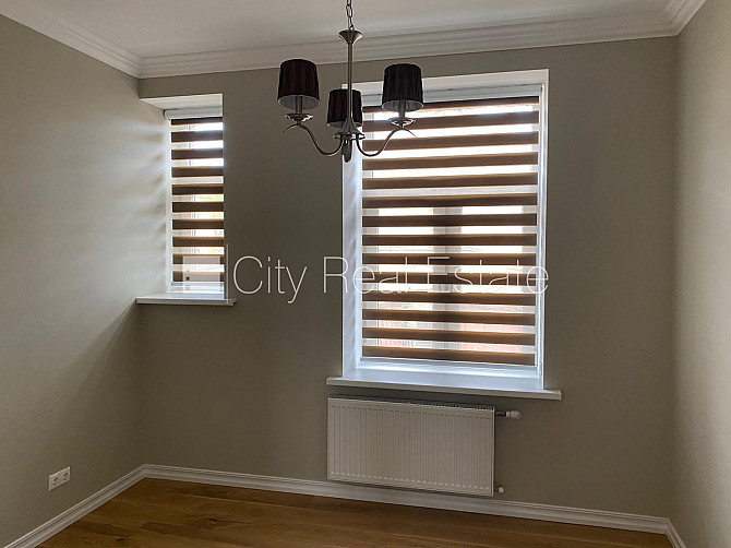 Fasādes māja, slēgts pagalms, vieta automašīnai, ieeja no ielas, logi vērsti uz pagalma pusi, Rīga - foto 12