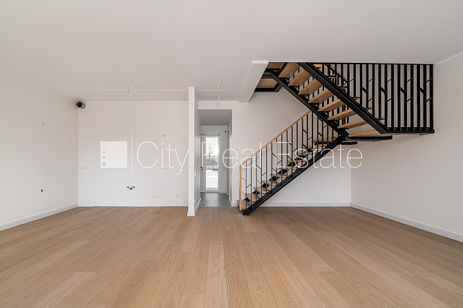 Rindu māja, labiekārtota apzaļumota teritorija, slēgta teritorija, vieta automašīnai, Rīga - foto 6