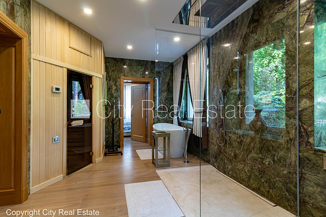 Новостройка, благоустроенная озеленённая территория, въездные ворота оснащены Юрмала - изображение 12