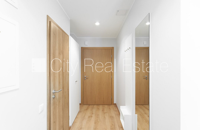 Jaunceltne, labiekārtots apzaļumots pagalms, garāža vienai automašīnai, ir lifts, balkons, Rīga - foto 8