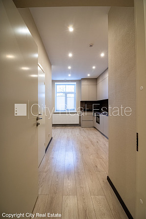 Новостройка, здание во дворе, благоустроенная озеленённая территория, Рига - изображение 8