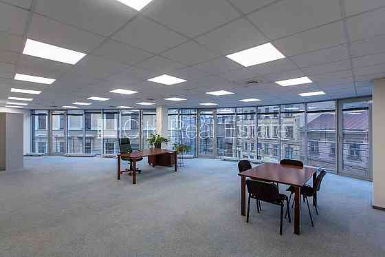 Проект - Ģertrūdes 66 (Гертрудес 66), фасадный дом, вход с улицы, лифт, балкон, окна Рига