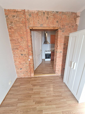 Pagalma ēka, renovēta māja, slēgts pagalms, ieeja no ielas un pagalma, kāpņu telpa pēc Rīga - foto 12