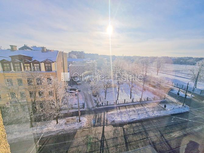 Pagalma ēka, renovēta māja, slēgts pagalms, ieeja no ielas un pagalma, kāpņu telpa pēc Rīga - foto 11
