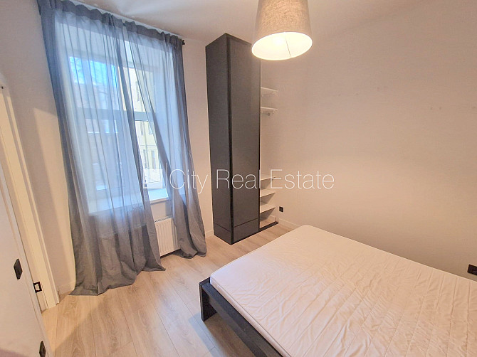 Fasādes māja, renovēta māja, slēgts pagalms, ieeja no ielas, ir lifts, kāpņu telpa pēc Rīga - foto 10