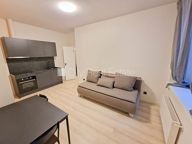 Fasādes māja, renovēta māja, slēgts pagalms, ieeja no ielas, ir lifts, kāpņu telpa pēc Rīga - foto 3