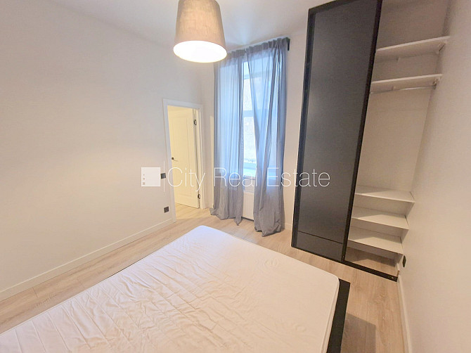 Fasādes māja, renovēta māja, slēgts pagalms, ieeja no ielas, ir lifts, kāpņu telpa pēc Rīga - foto 9