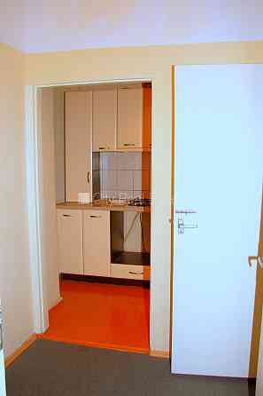 Дом во дворе, закрытый двор, вход со двора, во дворе детская игровая площадка, Rīga