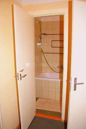 Šo dzīvokli izīrē pa diennaktīm (īstermiņa īre), īres cena sludinājumā norādīta par Rīga - foto 9