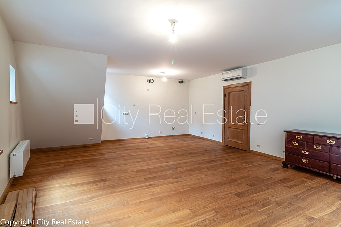 Фасадный дом, реставрированный дом, количество квартир в здании 2 шт., кирпичные Рига - изображение 4