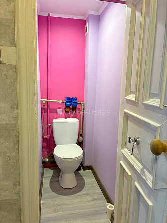 Fasādes māja, slēgts pagalms, vieta automašīnai, ieeja no ielas un pagalma, logi vērsti uz Rīga - foto 11