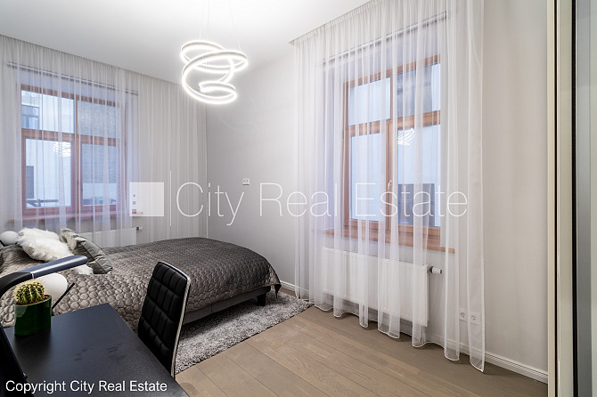 Дом во дворе, реновированный дом, благоустроенный озеленённый двор, закрытый Рига - изображение 2