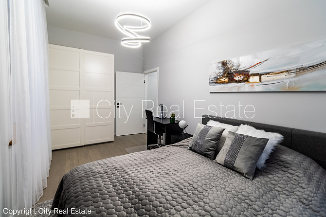 Дом во дворе, реновированный дом, благоустроенный озеленённый двор, закрытый Рига - изображение 4