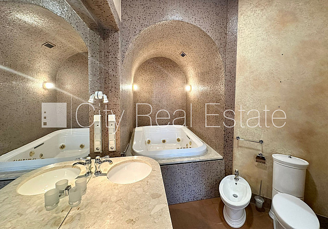 Фасадный дом, реновированный дом, благоустроенная озеленённая территория, Рига - изображение 14