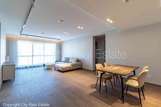 Реновированный дом, вход с улицы, апартаменты люкс, окна выходят во двор, студио, Рига