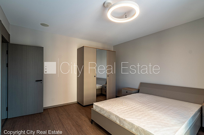 Реновированный дом, вход с улицы, апартаменты люкс, окна выходят во двор, студио, Рига - изображение 18