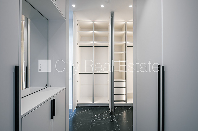 Таунхаус, благоустроенная озеленённая территория, подъездная дорога покрыта Рига - изображение 12