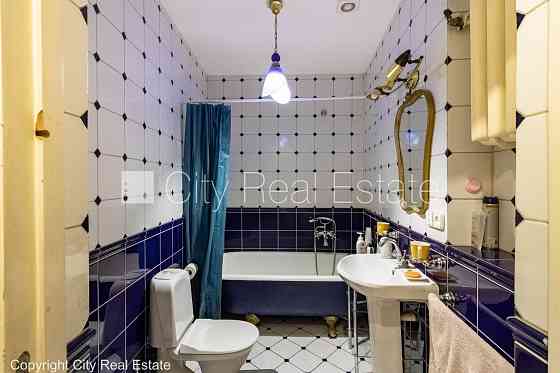 Реновированный дом, благоустроенная озеленённая территория, апартаменты люкс, Рига