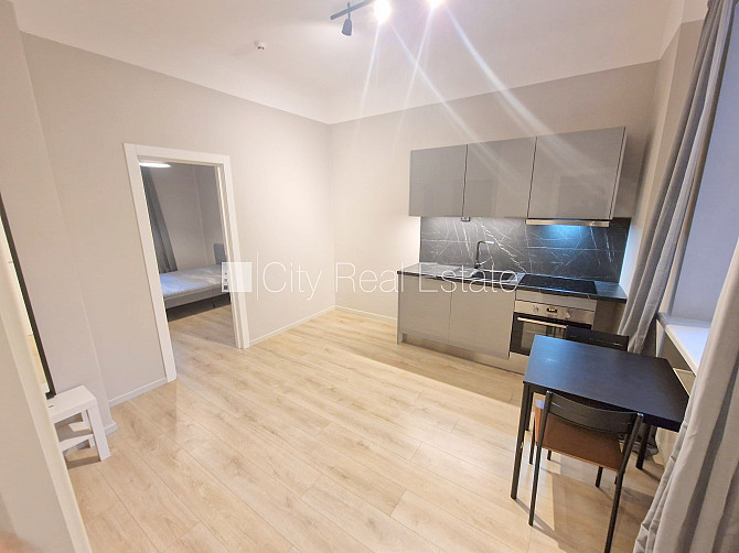 Здание во дворе, реновированный дом, закрытый двор, охраняемый двор, вход с улицы, Рига - изображение 2