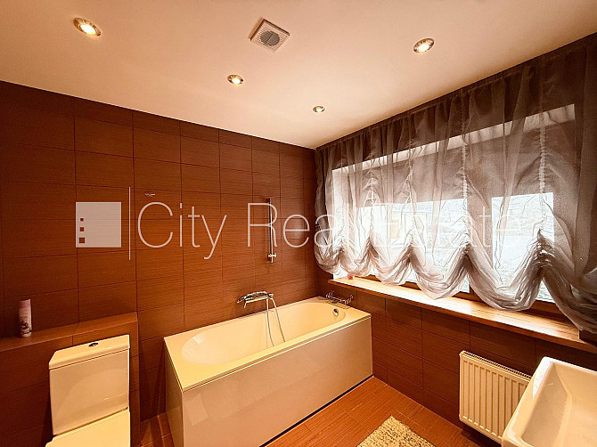 Рядный дом, новостройка, благоустроенная озеленённая территория, Юрмала - изображение 14