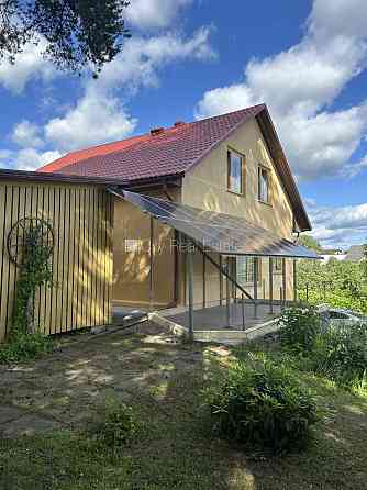 Земля в собственности, металическое покрытие крыши, стены из газобетонных Мадона и район