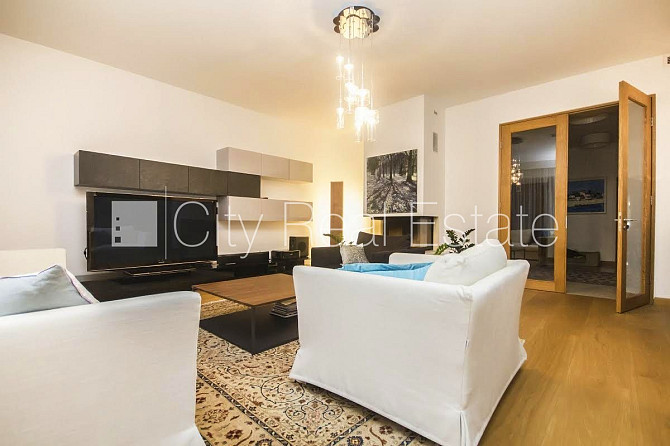 Privātmāja, labiekārtots apzaļumots pagalms, slēgts pagalms, balkons, terase, sauna, Jūrmala - foto 2