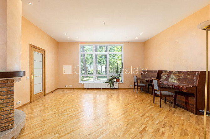 Privātmāja, renovēta māja, labiekārtota apzaļumota teritorija, teritorijas iebrauktuves Jūrmala - foto 8