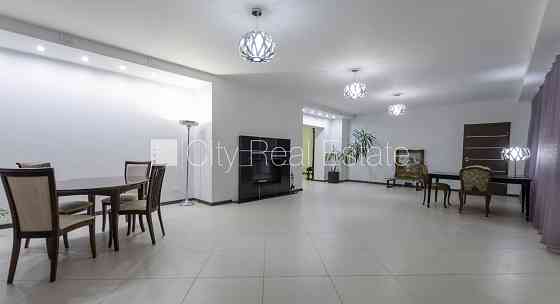 Земля в собственности, реновированный дом, поменянное покрытие крыши, кирпичные Rīga