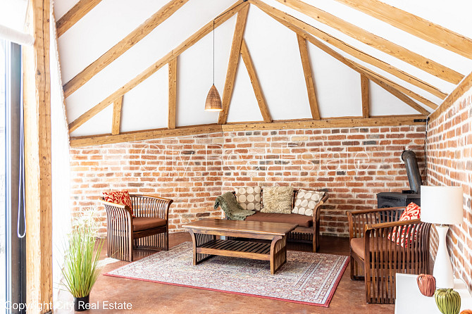 Fasādes māja, renovēta māja, labiekārtota apzaļumota teritorija, slēgts pagalms, kāpņu Rīga - foto 14