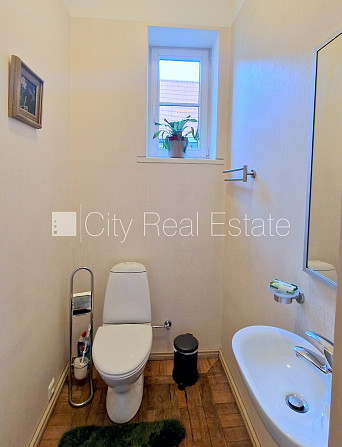 Fasādes māja, renovēta māja, labiekārtota apzaļumota teritorija, slēgts pagalms, kāpņu Rīga - foto 13