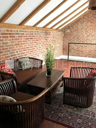 Fasādes māja, renovēta māja, labiekārtota apzaļumota teritorija, slēgts pagalms, kāpņu Rīga - foto 18