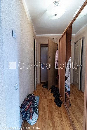 Fasādes māja, labiekārtota apzaļumota teritorija, vieta automašīnai, balkons, istabas Rīga - foto 8