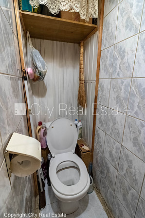 Fasādes māja, labiekārtota apzaļumota teritorija, vieta automašīnai, balkons, istabas Rīga - foto 20