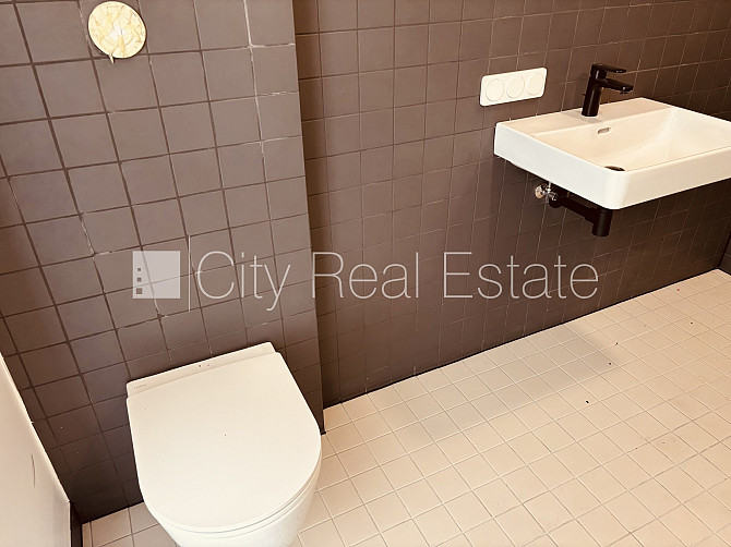 Iežogota teritorija, apzaļumota teritorija ar jaunu kokaugu stādījumiem, guļamistabu skaits 1 Rīga - foto 6