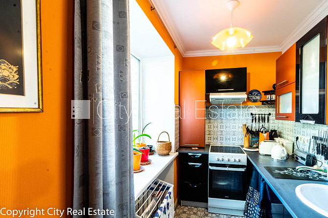 Pagalma ēka, bezmaksas stāvvieta pagalmā, logi vērsti uz pagalma pusi, viena istaba izolēta, Rīga - foto 11