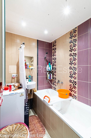 Pagalma ēka, bezmaksas stāvvieta pagalmā, logi vērsti uz pagalma pusi, viena istaba izolēta, Rīga - foto 16