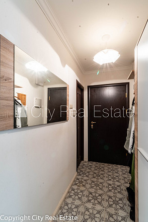 Pagalma ēka, bezmaksas stāvvieta pagalmā, logi vērsti uz pagalma pusi, viena istaba izolēta, Rīga - foto 18