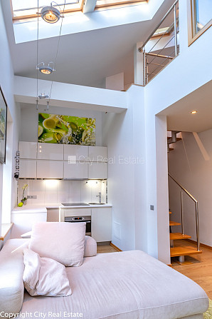 Мансарда, французский балкон, двухэтажный, центральное отопление, деревянные Рига - изображение 4