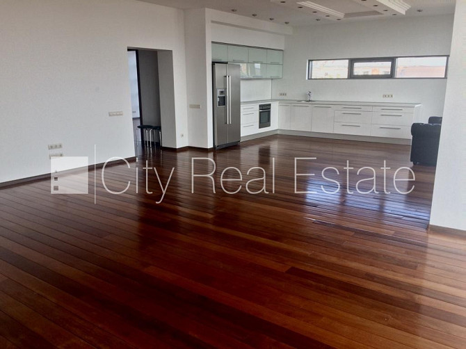 Новостройка, фасадный дом, благоустроенный озеленённый двор, закрытая Рига - изображение 13