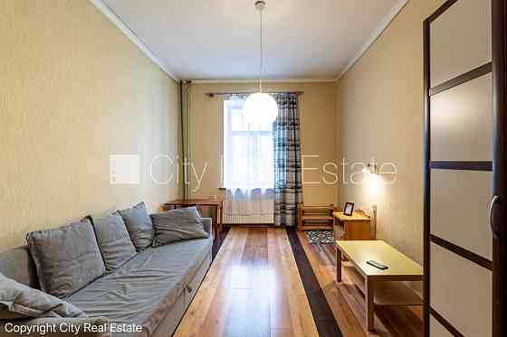 Эта квартира сдается в аренду посуточно (краткосрочная аренда), стоимость аренды Rīga