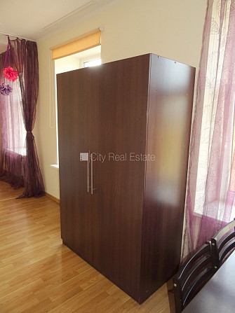 Pagalma māja, renovēta māja, labiekārtota apzaļumota teritorija, vieta automašīnai, ieeja no Rīga - foto 8