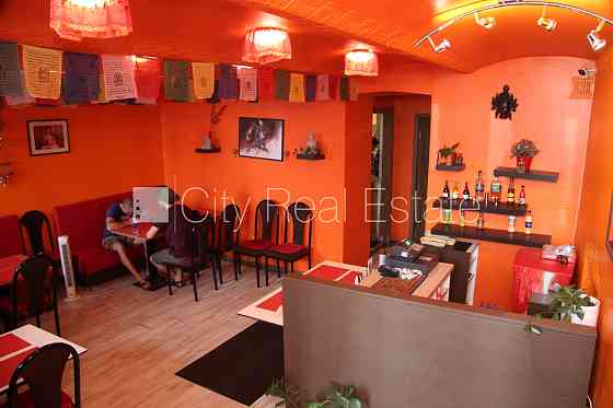 Дом во дворе, фасадный дом, количество квартир в здании 30 шт., металическое Рига