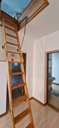 Частный дом, территория обнесена железным забором, места для нескольких машин, Рига - изображение 20