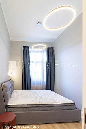 Реновированный дом, благоустроенная озеленённая территория, подъездная дорога Рига - изображение 2