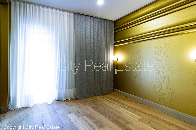 Jaunceltne, fasādes māja, ieeja no pagalma, ir lifts, kāpņu telpa pēc kapitālā remonta, Rīga - foto 18